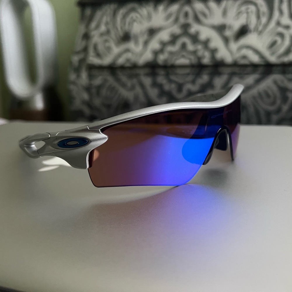 Oakley Radarlock